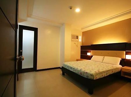 Olongapo Travel Lodge Bagian luar foto